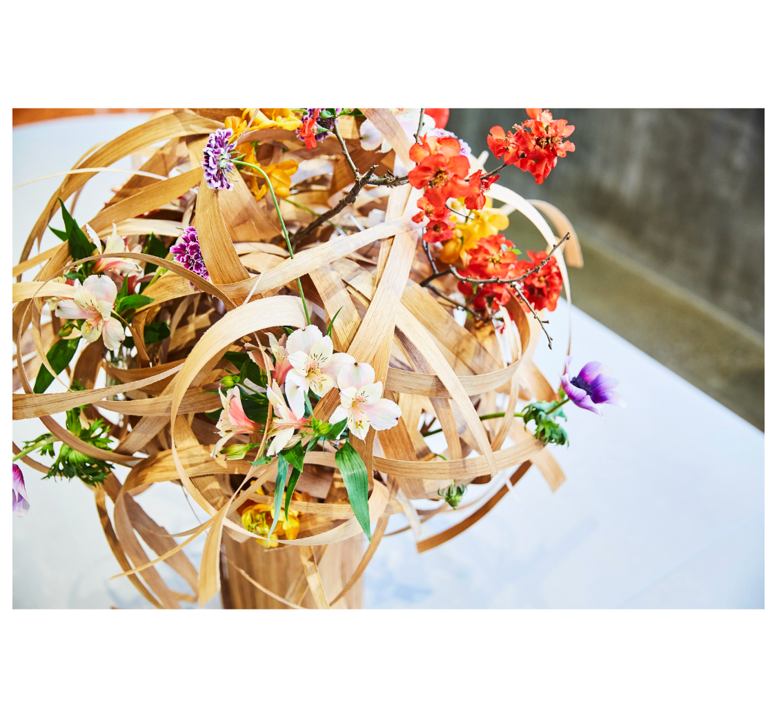 INTERVIEW ：フラワーアーティスト 座間アキーバさん 花束を贈るように